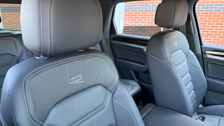 Volkswagen Touareg 3.0 V6 TDI 4Motion 286 Black Edition 5dr Tip Auto Diesel Estate